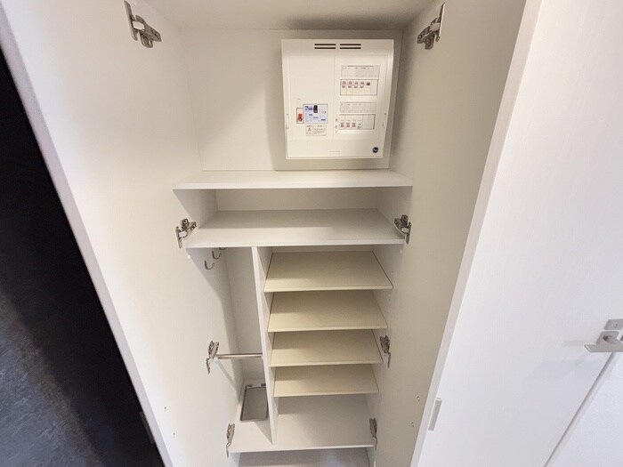 物件内観写真17　(靴箱)