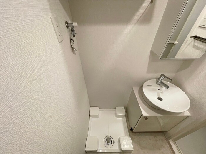 物件内観写真18　(洗濯機置場)