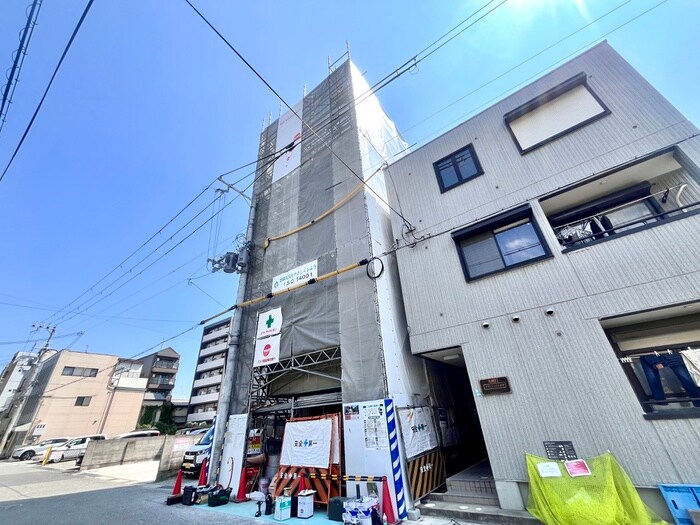 物件外観写真1　(建築中)