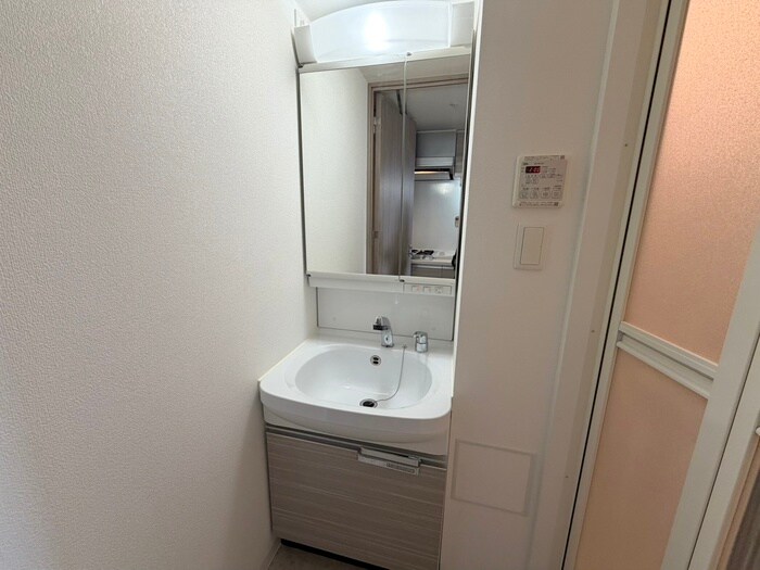 物件内観写真10　(洗面)