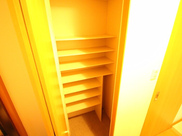 物件内観写真15　(玄関)