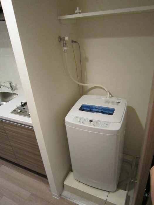 物件内観写真11　(洗濯機置場)