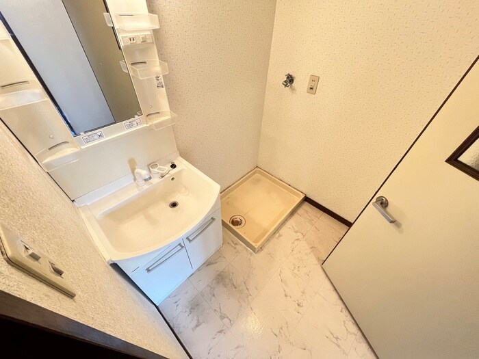 物件内観写真11　(洗面)