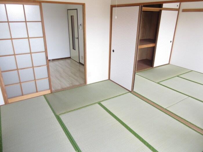 物件内観写真12　(居室)