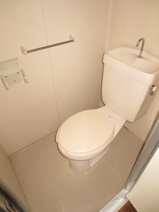 物件内観写真14　(トイレ)