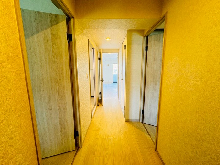物件内観写真18　(廊下)
