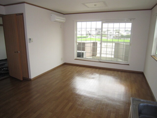 物件内観写真13　(居室)