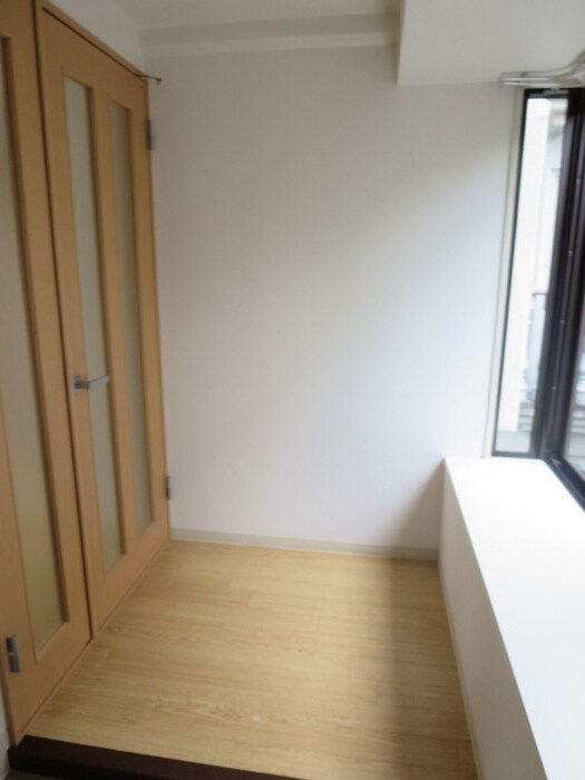 物件内観写真15　(玄関)