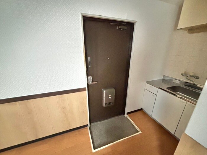 物件内観写真21　(玄関)