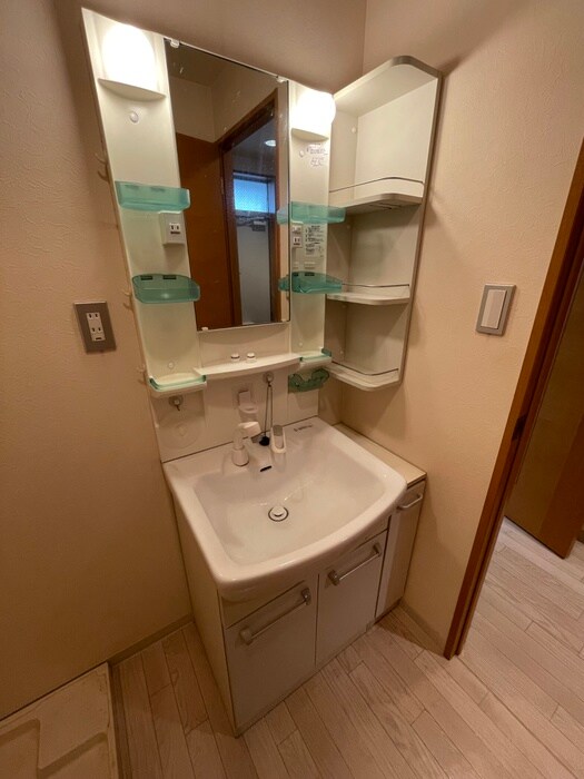 物件内観写真12　(洗面)