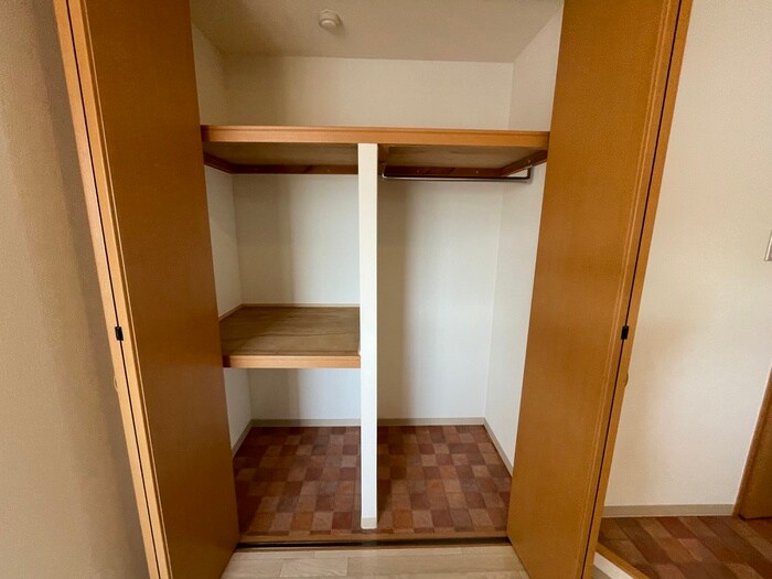 物件内観写真13　(収納)