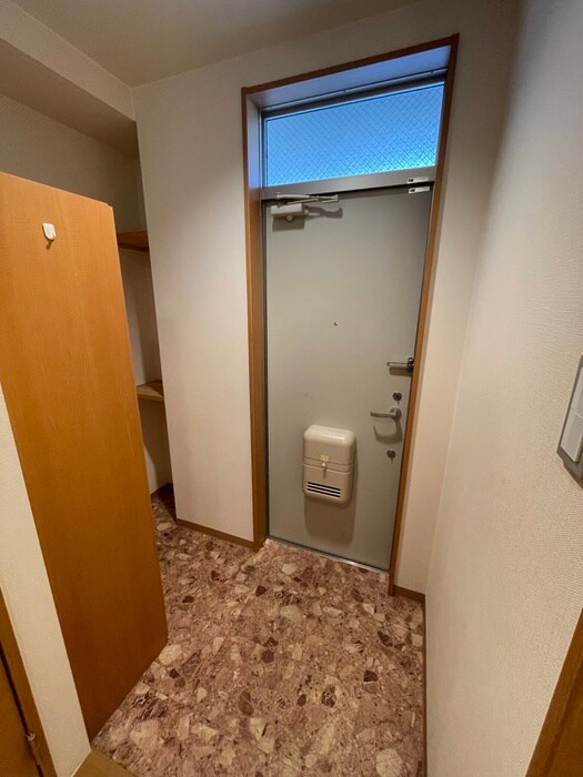 物件内観写真22　(玄関)