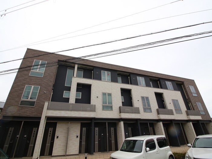 物件外観写真2　(外観写真)