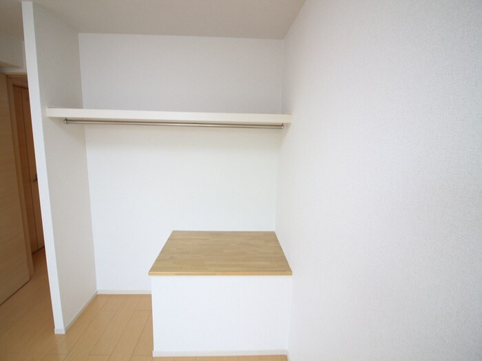 物件内観写真16　(収納)