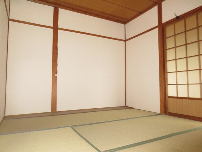 物件内観写真8　(居室)