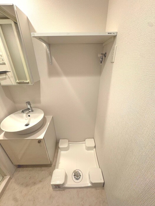 物件内観写真11　(洗濯機置場)