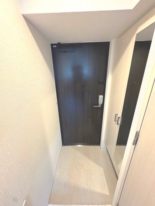 物件内観写真12　(玄関)