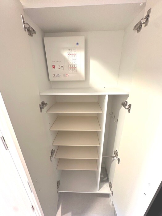 物件内観写真17　(靴箱)