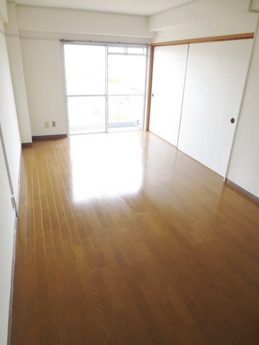 物件内観写真6　(居室)