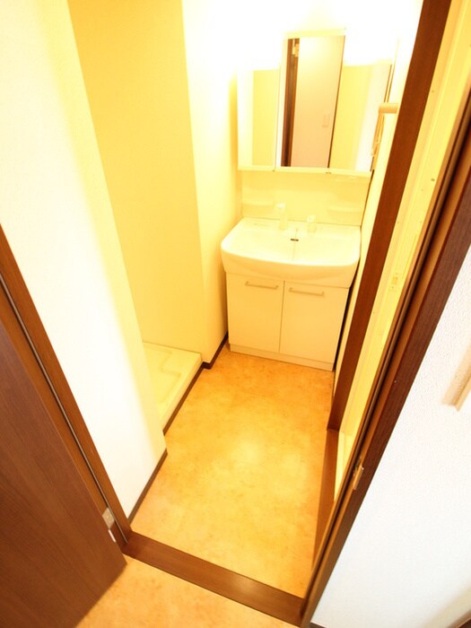 物件内観写真17　(玄関)