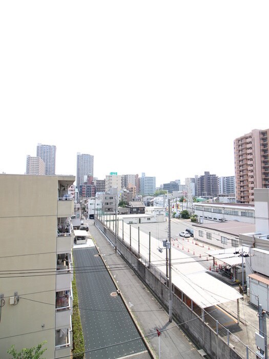 物件内観写真18　(室内からの展望)