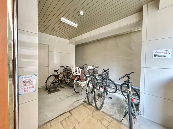 駐輪場