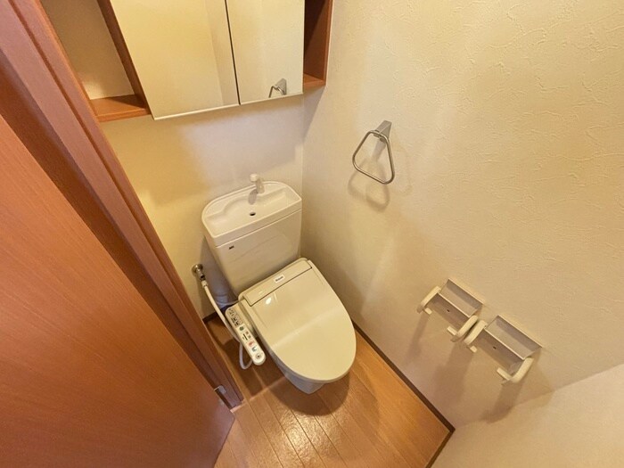 物件内観写真11　(トイレ)