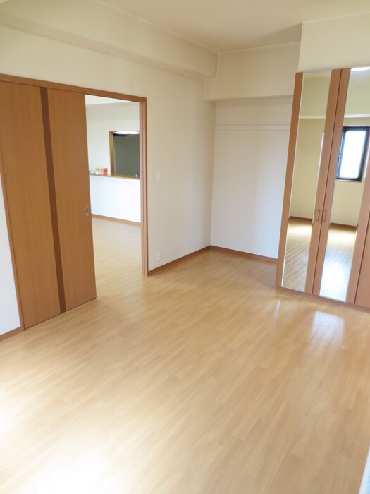 物件内観写真14　(居室)