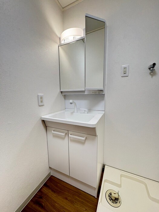 物件内観写真11　(洗面)