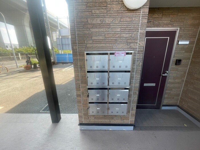 物件外観写真4　(建物設備)