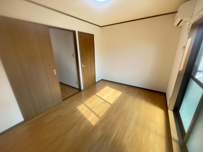 物件内観写真18　(居室)