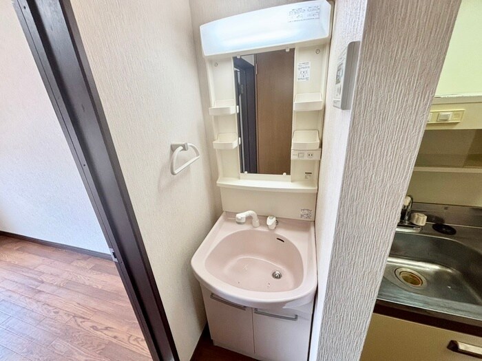 物件内観写真11　(洗面)