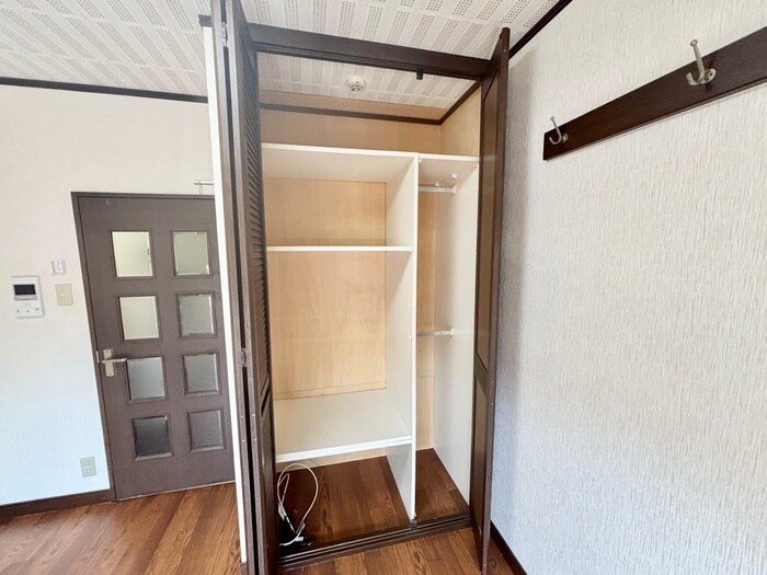 物件内観写真12　(収納)