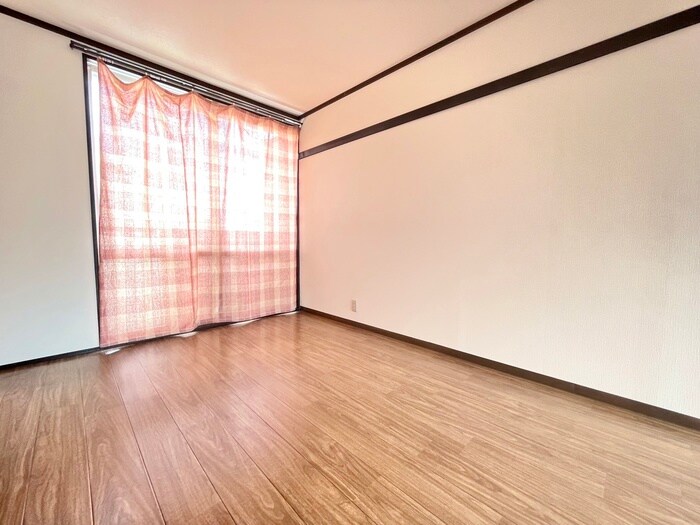 物件内観写真15　(居室)