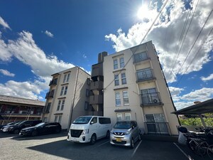山勘マンション外観写真