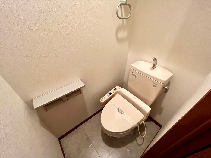 物件内観写真13　(トイレ)