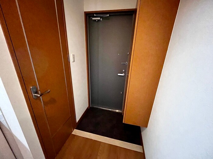 物件内観写真15　(玄関)