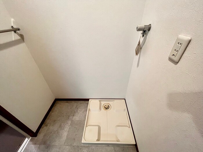 物件内観写真19　(洗濯機置場)