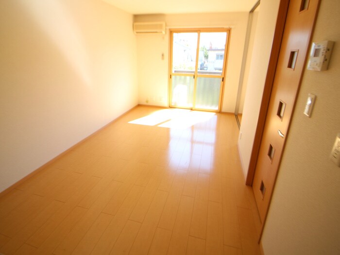 物件内観写真4　(居室)