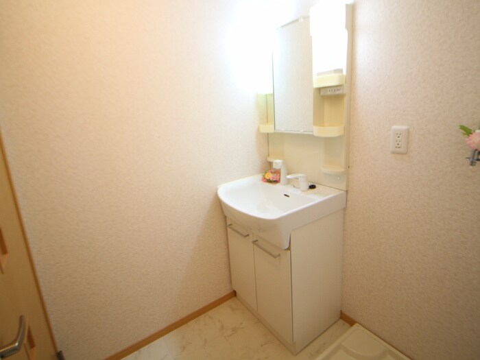 物件内観写真8　(洗面)