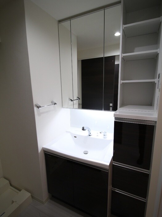 物件内観写真9　(洗面)