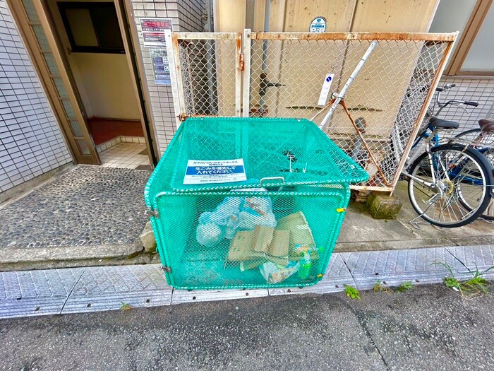 物件外観写真6　(建物設備)