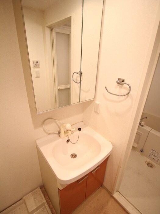 物件内観写真11　(洗面)