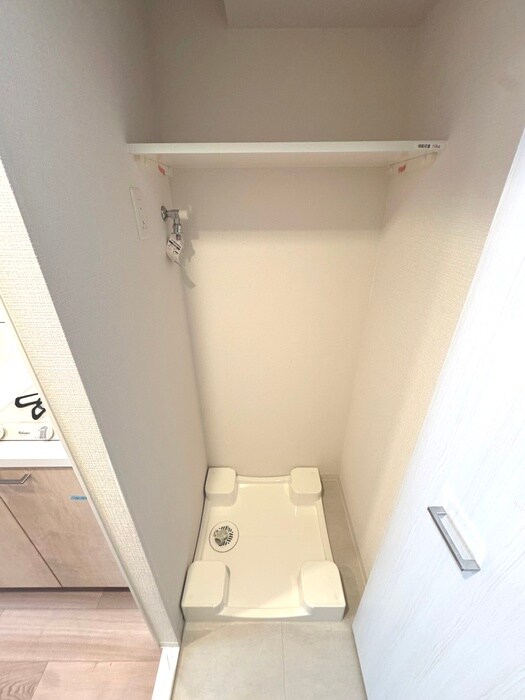 物件内観写真10　(洗濯機置場)