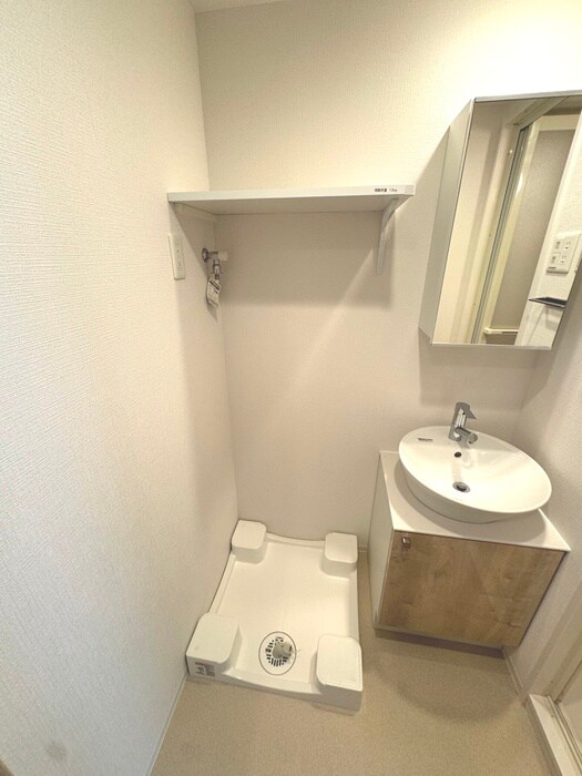 物件内観写真10　(洗濯機置場)