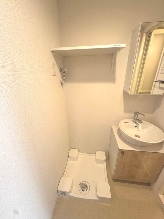 物件内観写真10　(洗濯機置場)