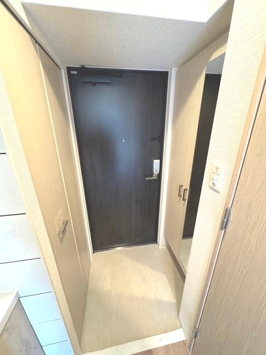 物件内観写真15　(玄関)