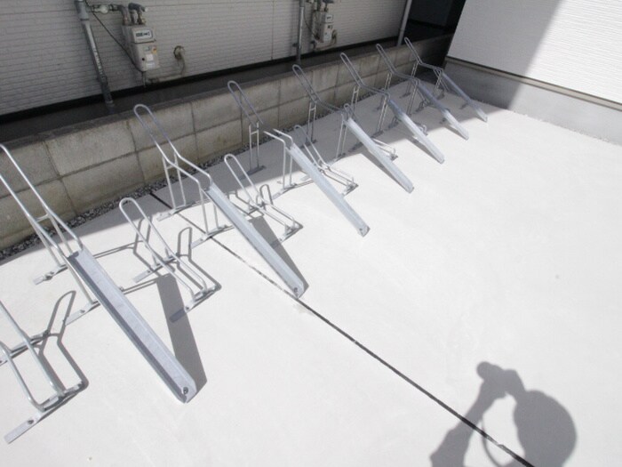 物件外観写真6　(駐輪場)