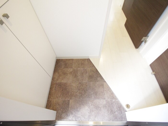 物件内観写真17　(玄関)
