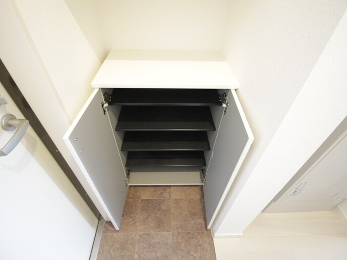 物件内観写真18　(靴箱)